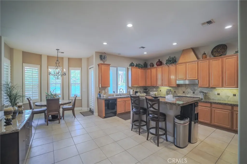 17 Bellisimo Court, Rancho Mirage, California 92270 home-pic-4